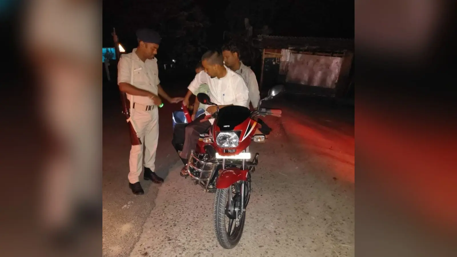 जिले में पुलिस ने चलाया वाहन चेकिंग अभियान