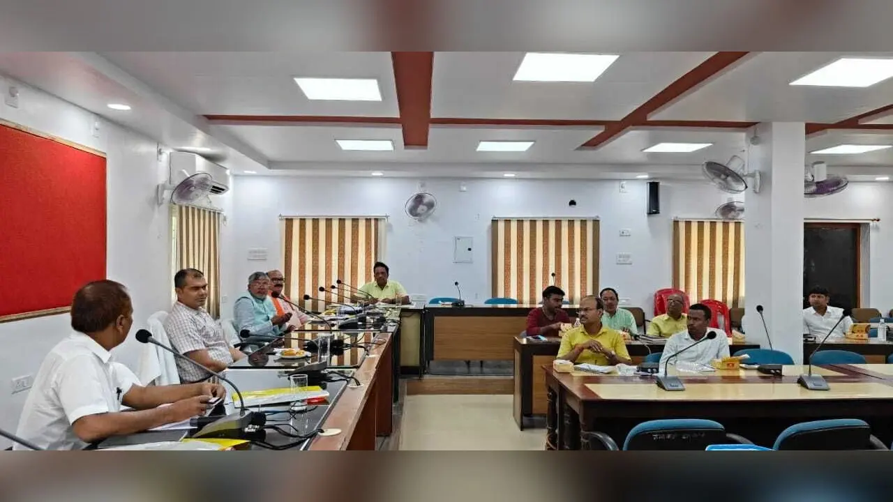 जिले में हुई 79 प्रतिशत धान की रोपनी, डीएम ने मांगी रिपोर्ट