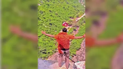 तुतला भवानी : रील्स बनाने वाले युवकों के विरुद्ध प्राथमिकी दर्ज