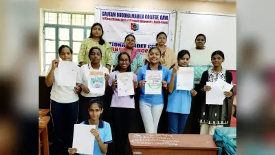 लोगो डिजाइनिंग में संजना कुमारी व स्लोगन राइटिंग में पूजा अव्वल
