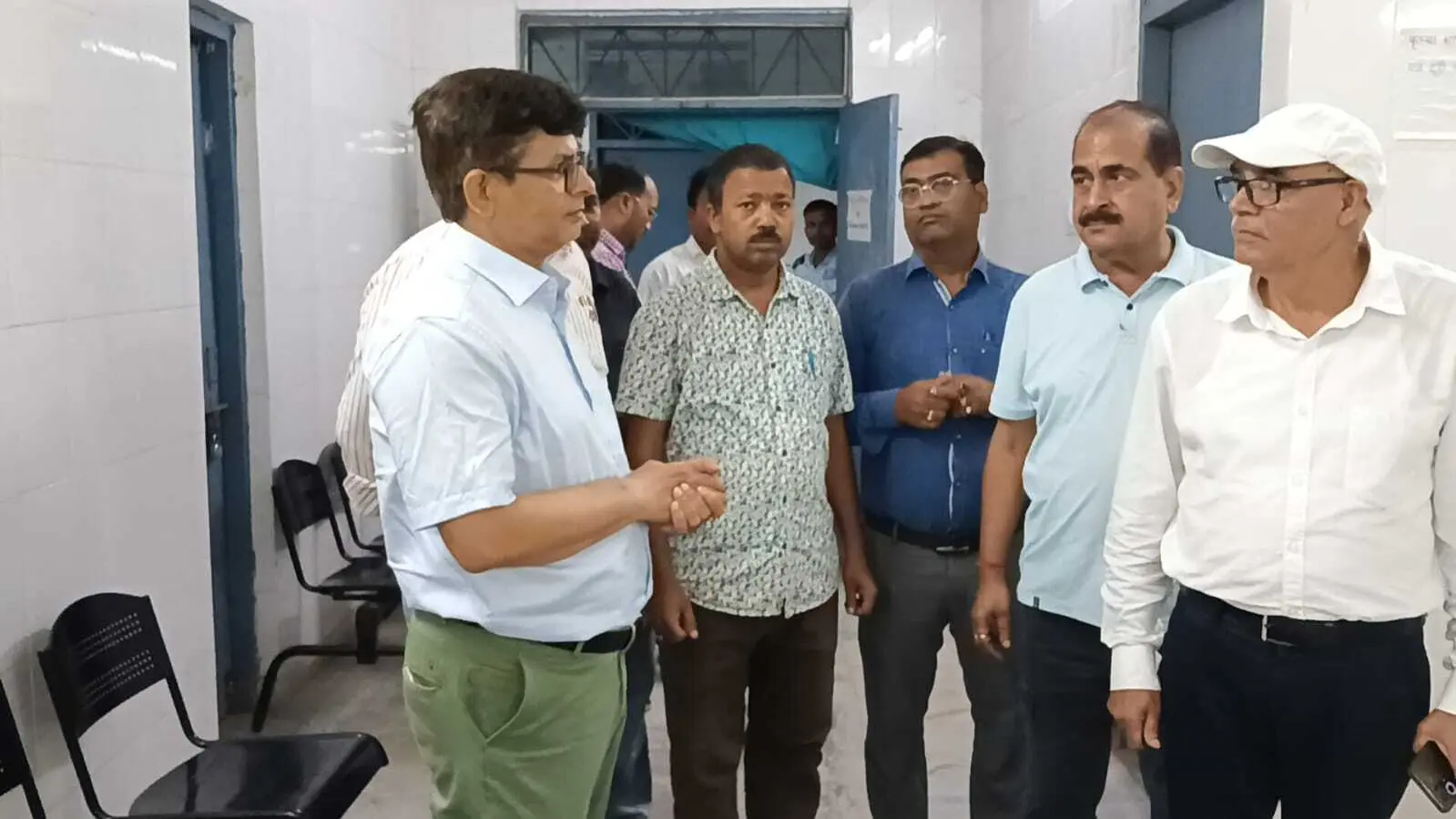प्रधान सचिव के निर्देशानुसार अनुमंडलीय अस्पताल में जल्द शुरू होगा आंखों का ऑपरेशन : निदेशक प्रमुख
