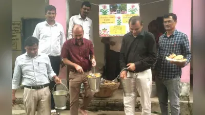 स्कूलों में अफसरों ने बच्चों को परोसा एमडीएम, खुद भी किया टेस्ट