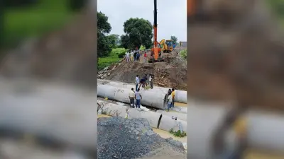 36 घंटे बाद भी नहीं बन पाया मुरगू पुल का डायवर्सन
