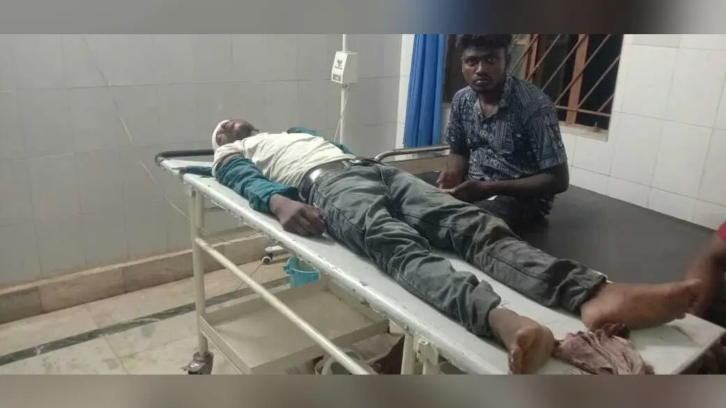 बाइक से गिरकर युवक घायल, रेफर