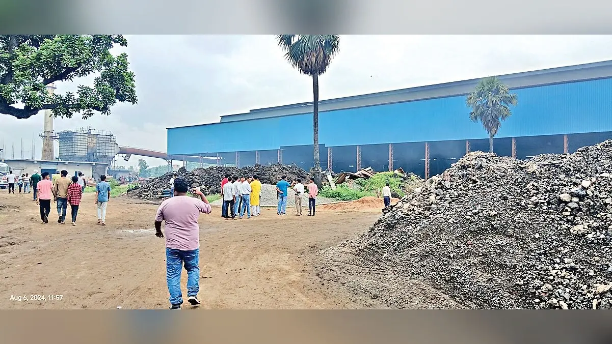 Hazaribagh Accident News : बरही में स्टील फैक्टरी के इंडेक्स फर्नेस में ब्लास्ट, दो मजदूरों की मौत, पांच झुलसे