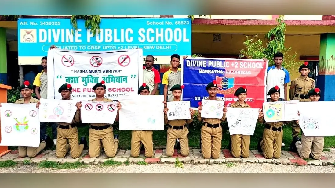 एनसीसी कैडेट्स ने चलाया नशा मुक्ति अभियान