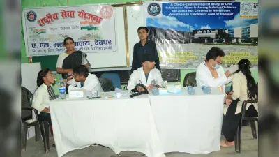 एएस कॉलेज के100 छात्रों की हुई स्वास्थ्य जांच