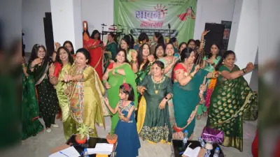 प्रभात खबर का सावनोत्सव : हरे परिधान में सावन के गीतों पर के बीच महिलाओं ने उठाया उत्सव का आनंद
