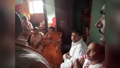 सामाजिक कार्यकर्ता श्रवण सिंह के परिजनों से विधान पार्षद ने की मुलाकात