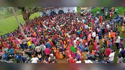 श्रद्धालुओं ने दुबे बाबा की पूजा कर लिया आशीर्वाद
