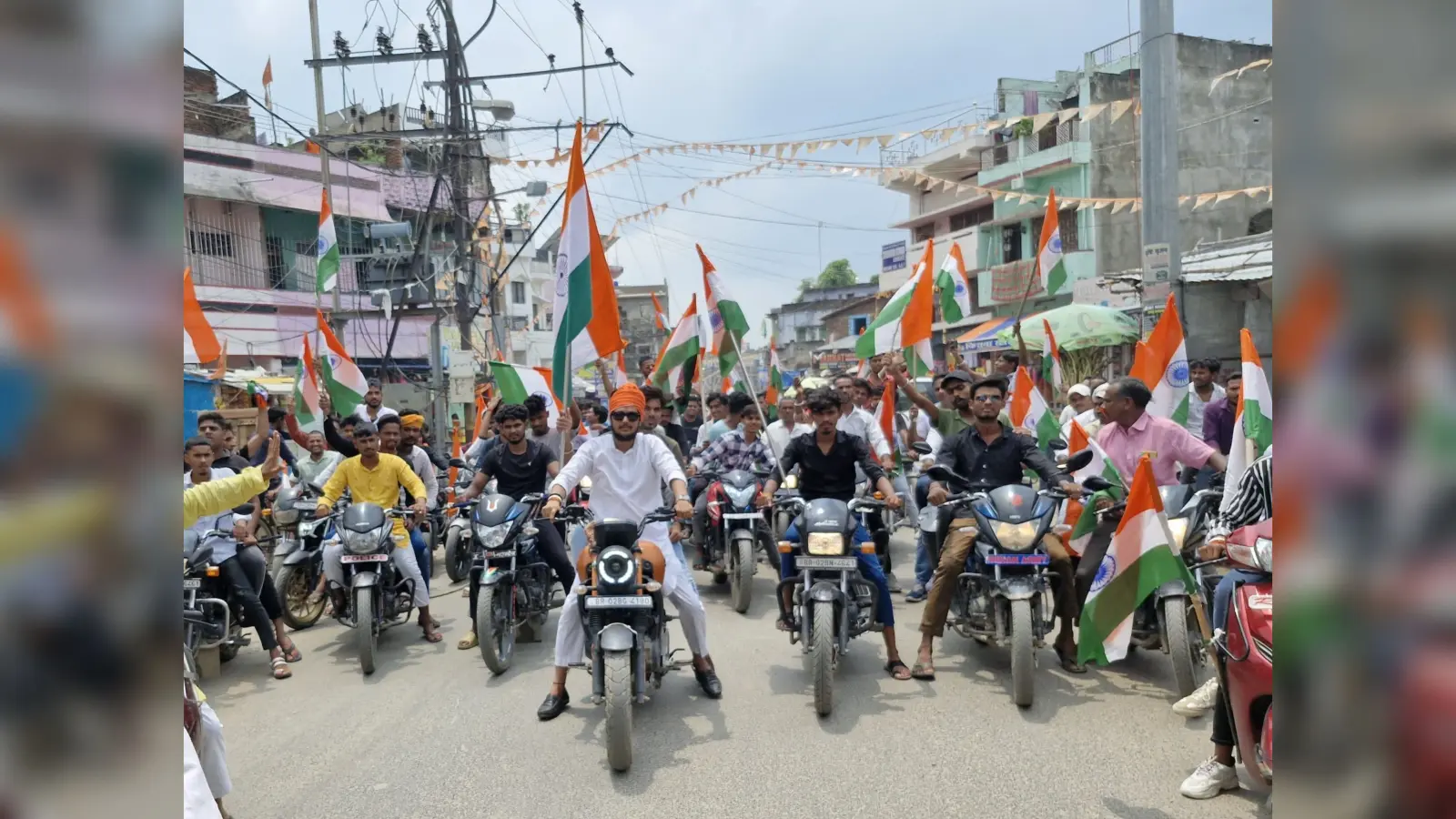 भाजपा ने शेरघाटी में निकाली बाइक तिरंगा यात्रा