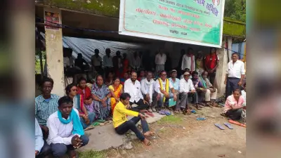 डीवीसी के विस्थापितों ने मैथन में दिया धरना