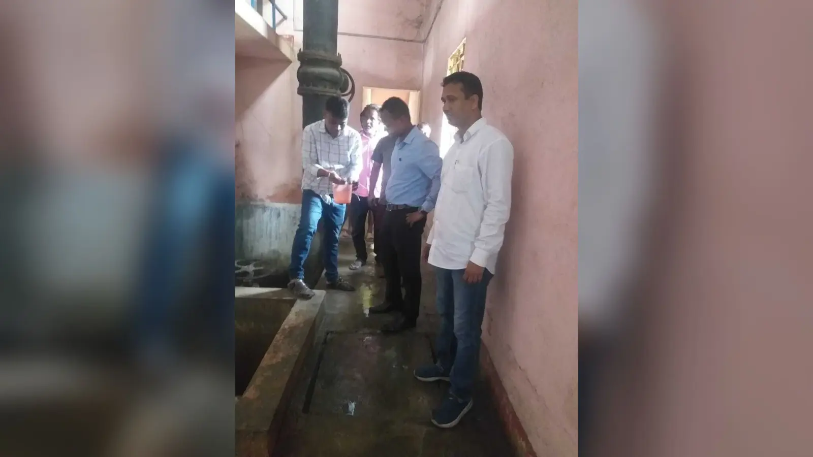 दूषित जलापूर्ति की शिकायत पर इओ ने की फिल्टर प्लांट की जांच