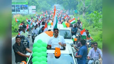 कुसुम बिहार से बैंक मोड़ तक निकली तिरंगा यात्रा, जयहिंद के नारे से गूंजा इलाका