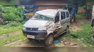 बाबा मंदिर से लौट रहा वाहन पलटा, पांच कांवरिया घायल