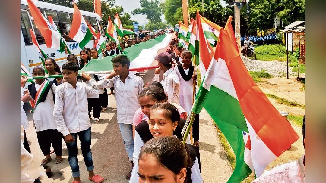 बांकेबाजार में निकाली गयी एक हजार मीटर लंबी तिरंगा यात्रा
