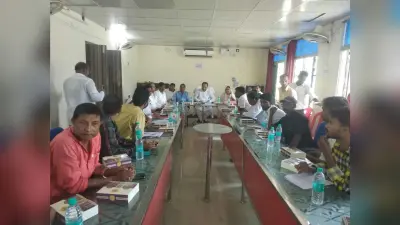 प्रखंड स्तरीय समीक्षा बैठक में नाराज विधायक ने अंचल कार्यालय के मनमाने रवैये से डीसीएलआर को कराया अवगत