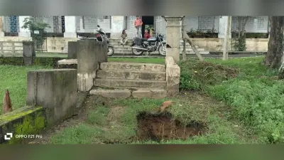 लंकास्टर अस्पताल के परिसर में बना गोफ, लोगों में दहशत