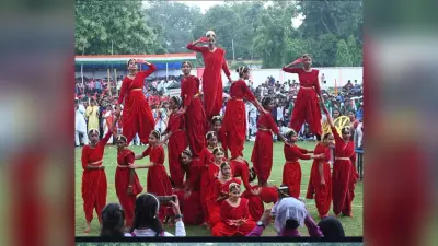 उत्साह भरे रंगों में मना आजादी का जश्न, बच्चों ने दी आकर्षक प्रस्तुति