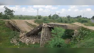 उत्तर कोयल नहर में क्षतिग्रस्त पुल का नहीं हुआ निर्माण