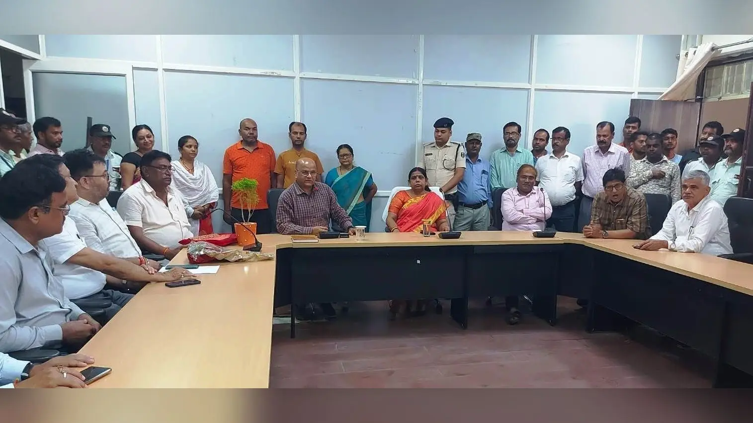 मुंगेर विश्वविद्यालय मुख्यालय में कुलपति को दी गयी विदाई