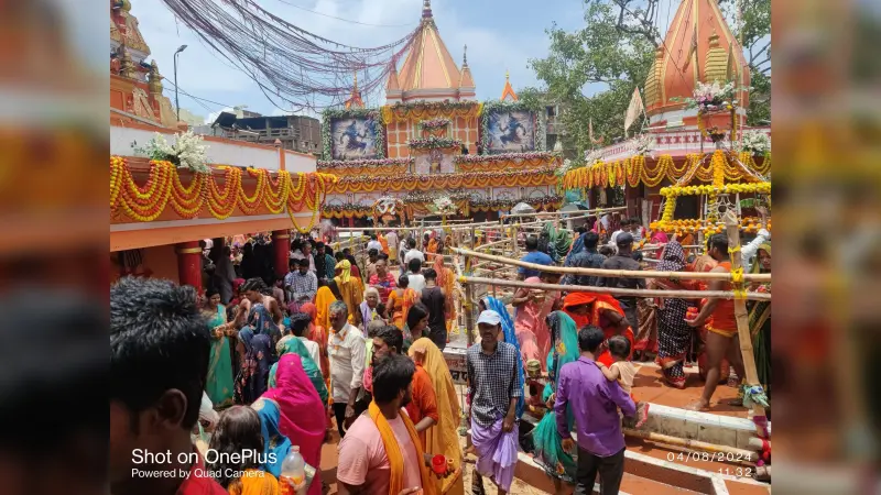हर-हर बम-बम के जयकारे से गूंज रही बाबा कुशेश्वर की नगरी