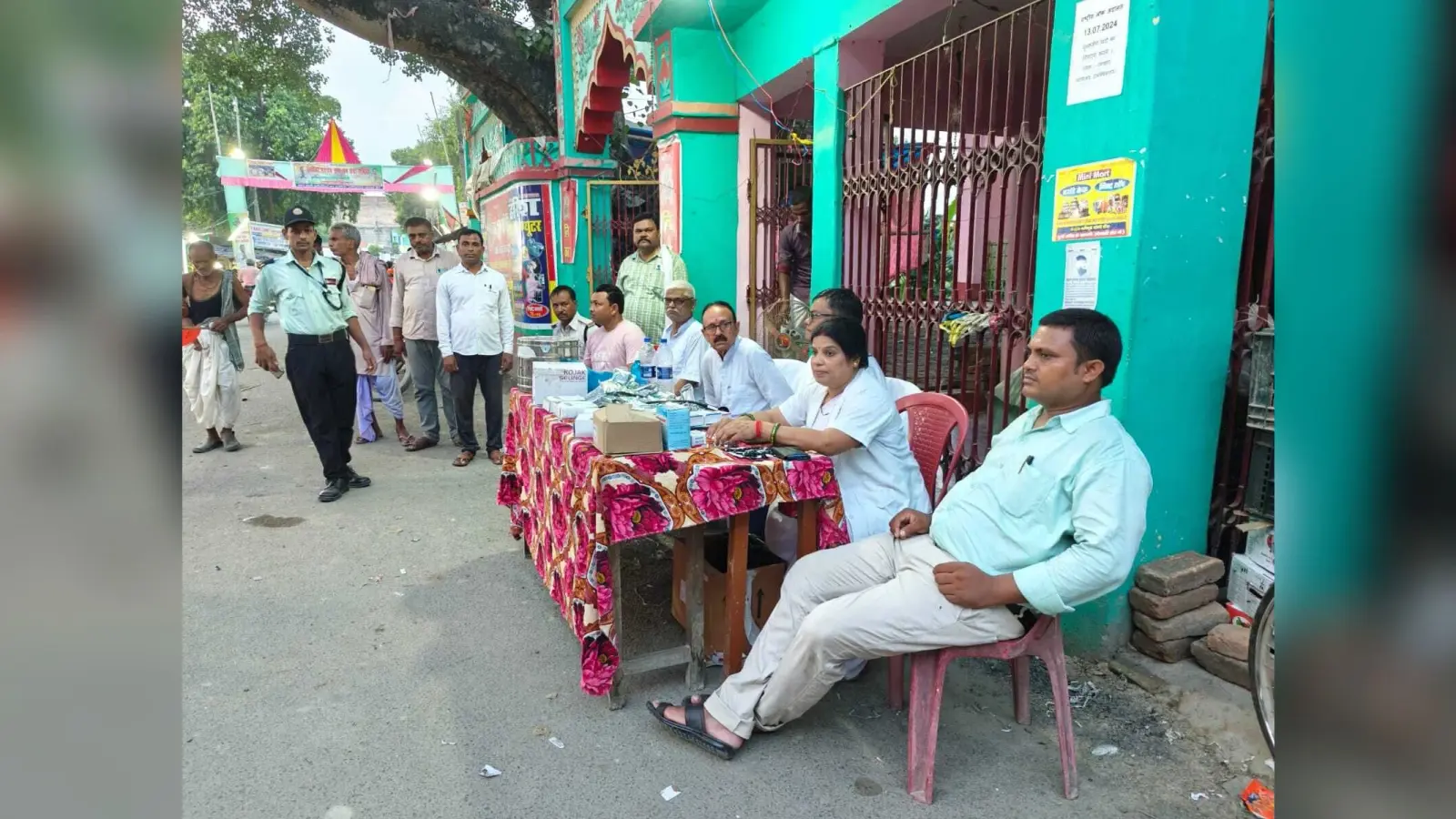 कांवरियों की सुरक्षा में प्रशासन व सेवा में ग्रामीण बने रहे तत्पर