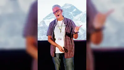 Everest Summit Ranchi : 60 साल की उम्र में सबसे ऊंची चोटी को किया फतह, जिस जगह पत्नी की मौत हुई थी, वहां जाकर श्रद्धांजलि दी