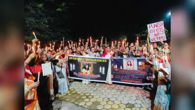 बंडामुंडा में निकाला कैंडल मार्च, दोषी को फांसी देने की मांग की