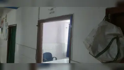 सुबह दस बजे तक चार में से एक चिकित्सक ही ओपीडी पहुंचे