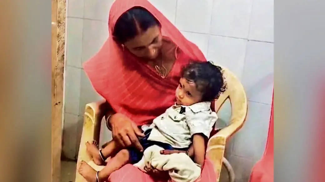 बच्चे ने सपोले को दांत से काट मौत के घाट उतारा