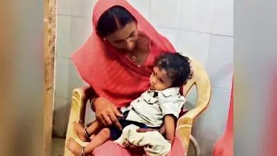 बच्चे ने सपोले को दांत से काट मौत के घाट उतारा