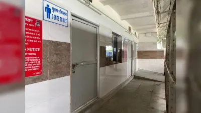 बेकार साबित हो रहा है गिरिडीह रेलवे स्टेशन में बना सामुदायिक सुलभ शौचालय