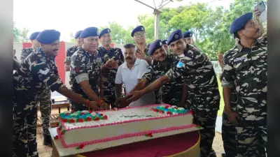 इंडो नेपाल बॉर्डर पर सेवा बंधुत्व व समर्पण के संदेश के साथ असामाजिक गतिविधियों पर रोक लगा रही एसएसबी: नेगी
