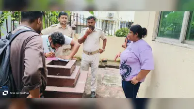 कदमा विजया हेरिटेज में निकला डेंगू लार्वा, जेएनएसी ने वसूला 2200 रुपए जुर्माना