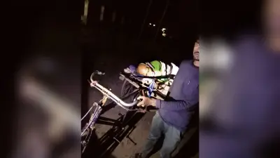 102 पर नहीं हुआ संपर्क, तो ठेला ही बना मरीज का सहारा