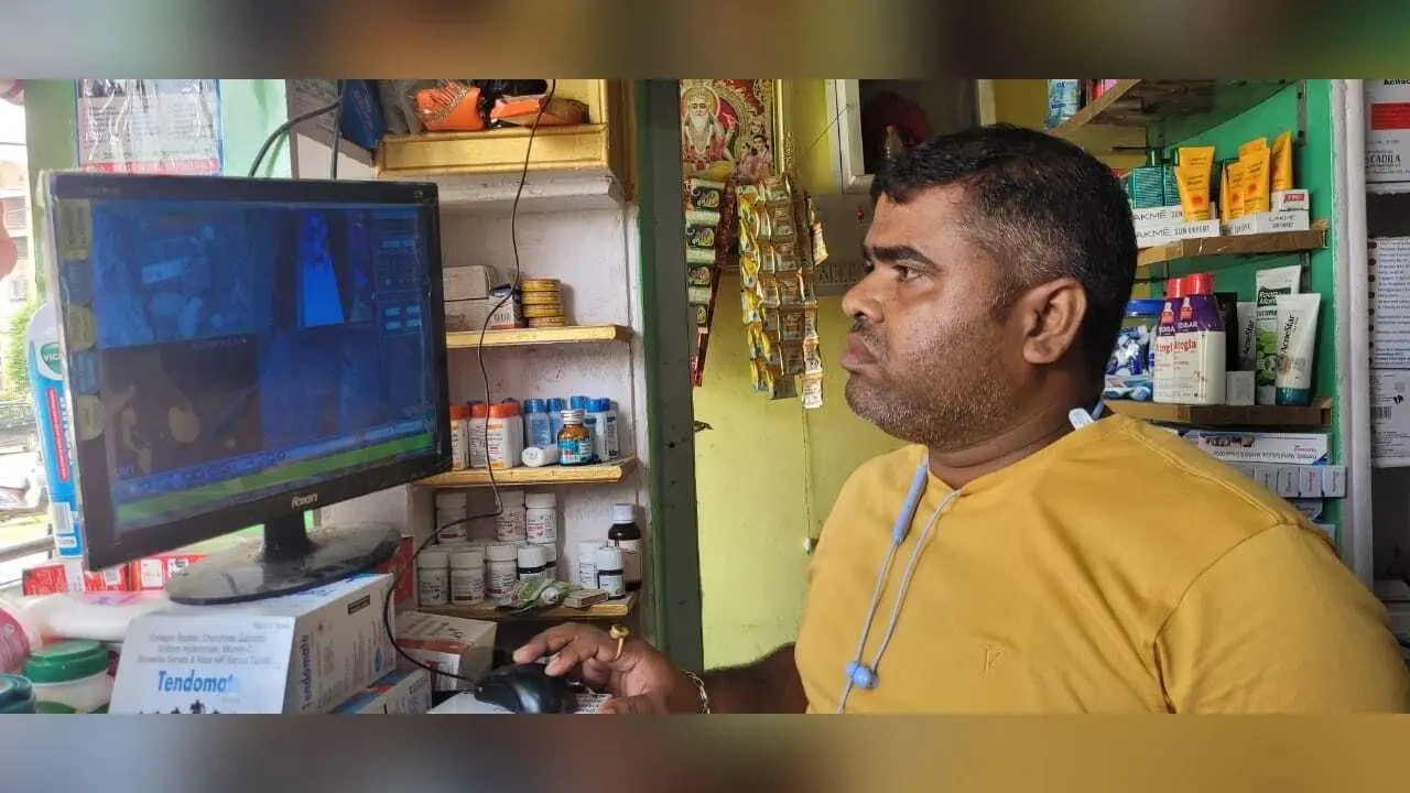 25 हजार नकद व कीमती दवाइयों की चोरी