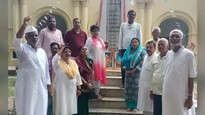 शहीद स्मारक पर शहीदों को दी गयी भावभीनी श्रद्धांजलि, किया नमन