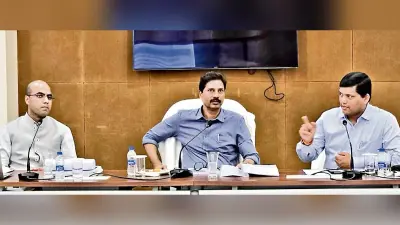 Ranchi news : राजधानी रांची की सड़कों की मरम्मत करायें : सचिव