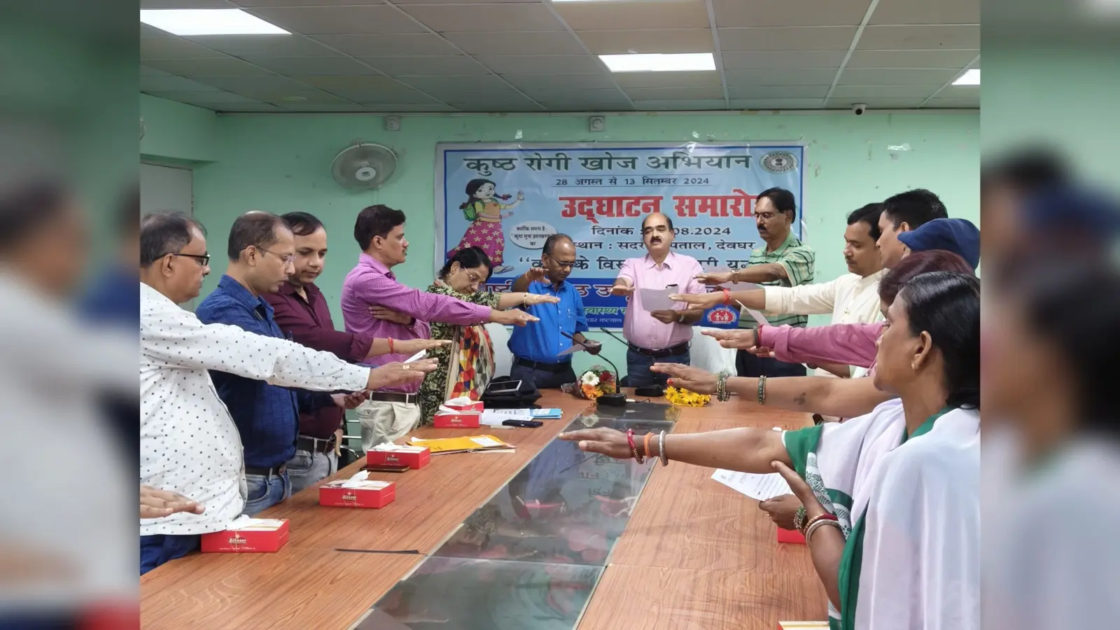 नये कुष्ठ मरीजों की खोज अभियान शुरू, डीडीसी व सीएस ने खोजी दल को किया रवाना