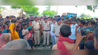 संदेहास्पद मौत पर बवाल: महिला की हत्या का आरोप, ग्रामीणों ने शव रखकर किया सड़क जाम!