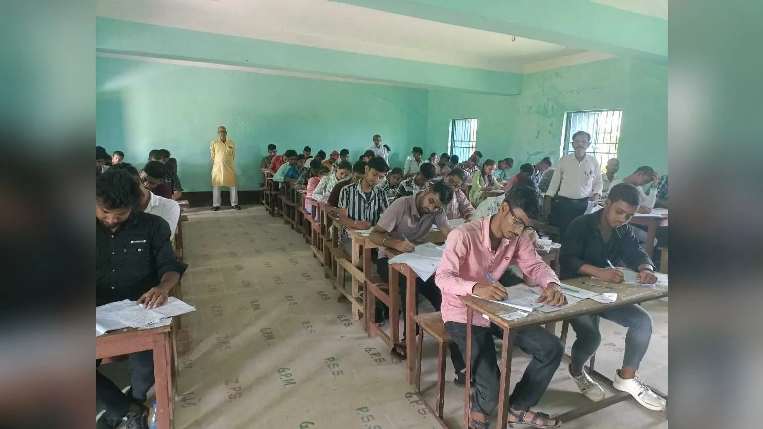 सेमेस्टर टू की परीक्षा में 35 35 परीक्षार्थी रहे अनुपस्थित