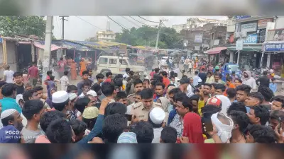 नवविवाहिता के हत्यारोपितों की गिरफ्तारी के लिए मायके वालों ने किया रोड जाम