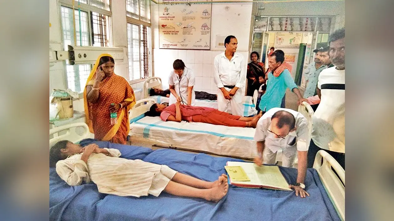 गंगौली मध्य विद्यालय की 11 छात्राओं की अचानक तबीयत बिगड़ी