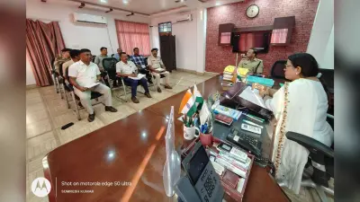 लीज क्षेतर के बाहर खनन करने वालों के विरुद्ध करें कार्रवाई, खनिजों के अवैध ढुलाई पर लगायें रोक