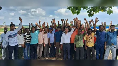 बकाया वेतन की मांग, कोलियरी मजदूरों ने किया प्रदर्शन