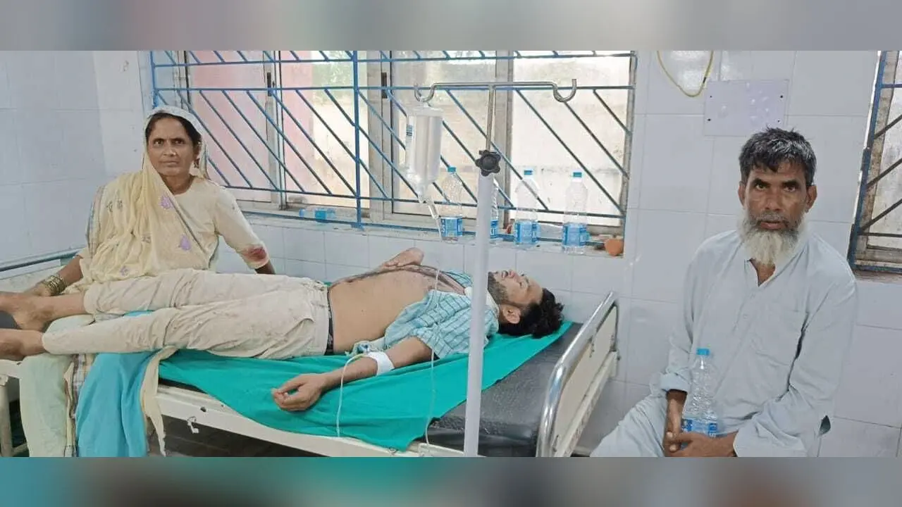 फोन पर तलाक देने से नाराज पत्नी पर गला रेतने का आरोप