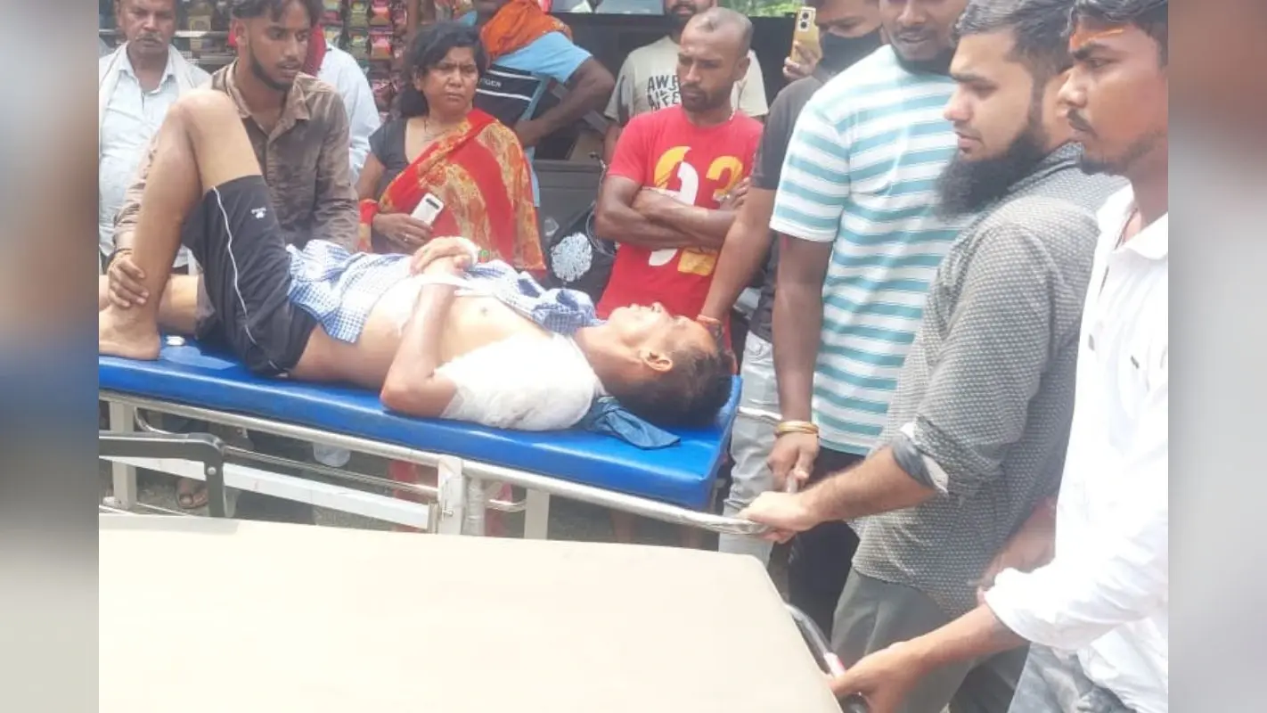Jharkhand Crime: सीएसपी संचालक को अपराधियों ने दिनदहाड़े बीच सड़क पर मारी गोली, 2.89 लाख रुपए लेकर हुए फरार