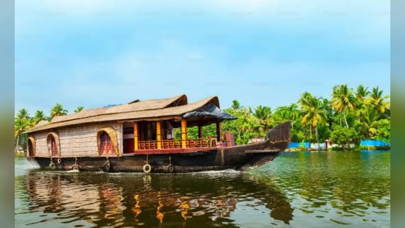 India Tourism: भारत के इन पर्यटन स्थलों पर घूमना है खास