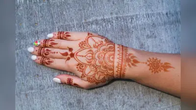 Latest Simple Mehndi Design: इस रक्षाबंधन अपके हाथों पर बहुत सुंदर लगेंगे ये मेहंदी डिजाइन